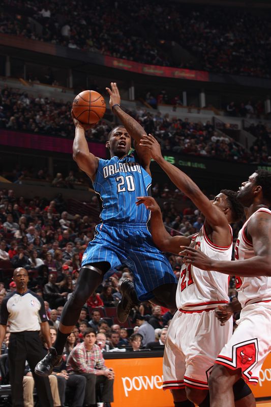 仍在激烈进 仍在激烈进