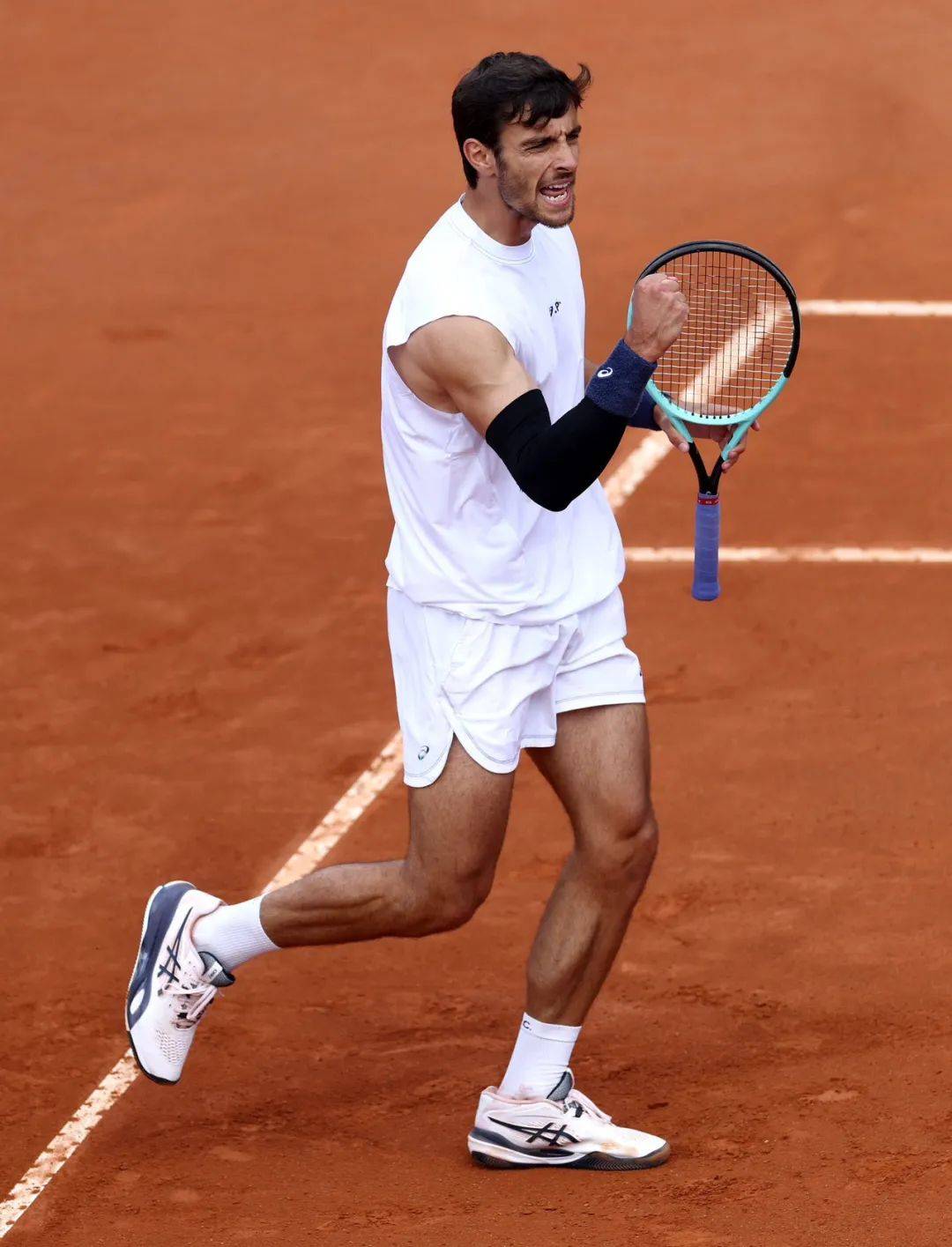 师倾向于支 师倾向于支