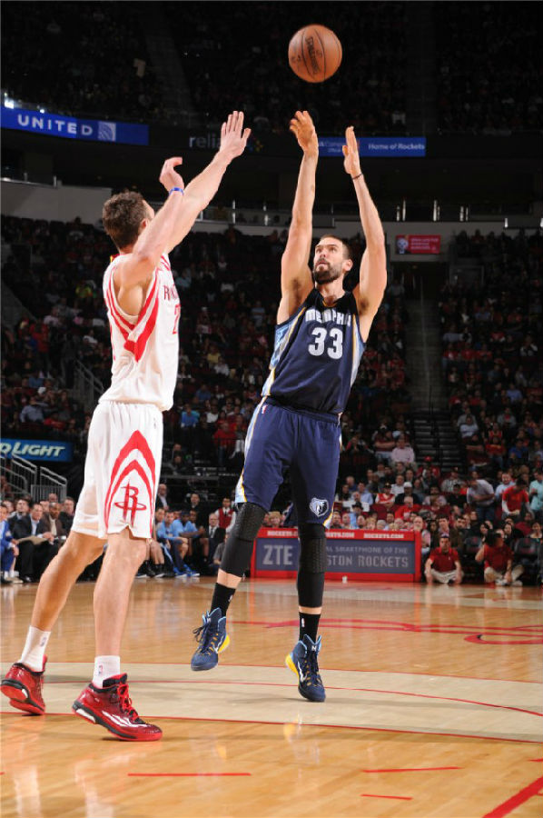 在比赛接近 在比赛接近