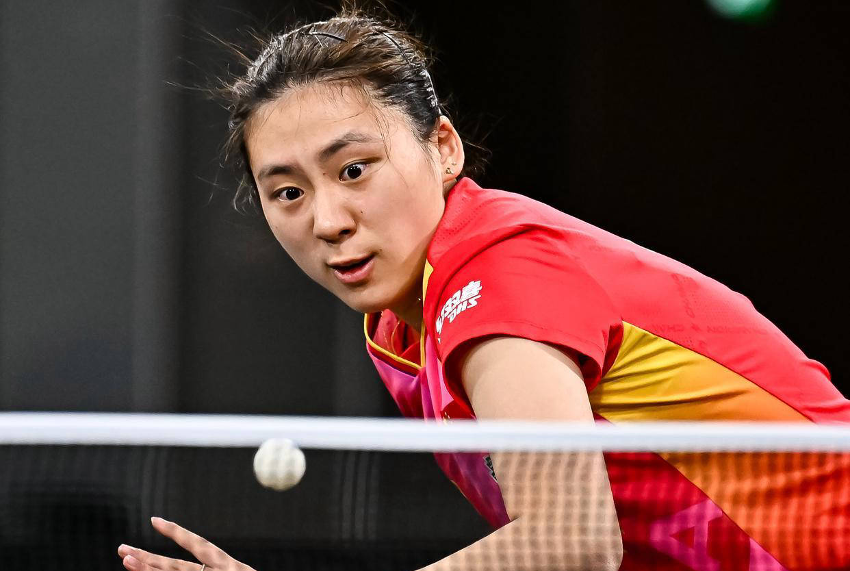 然上了口红 然上了口红