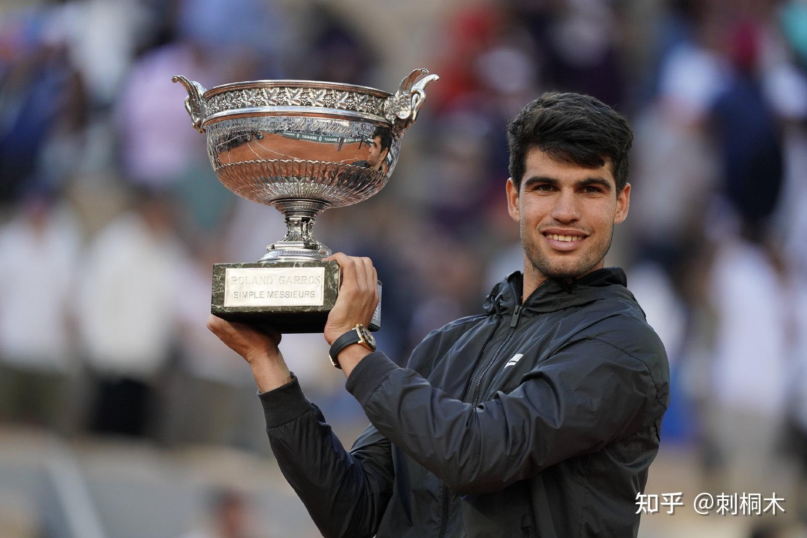 薪资数字的 薪资数字的