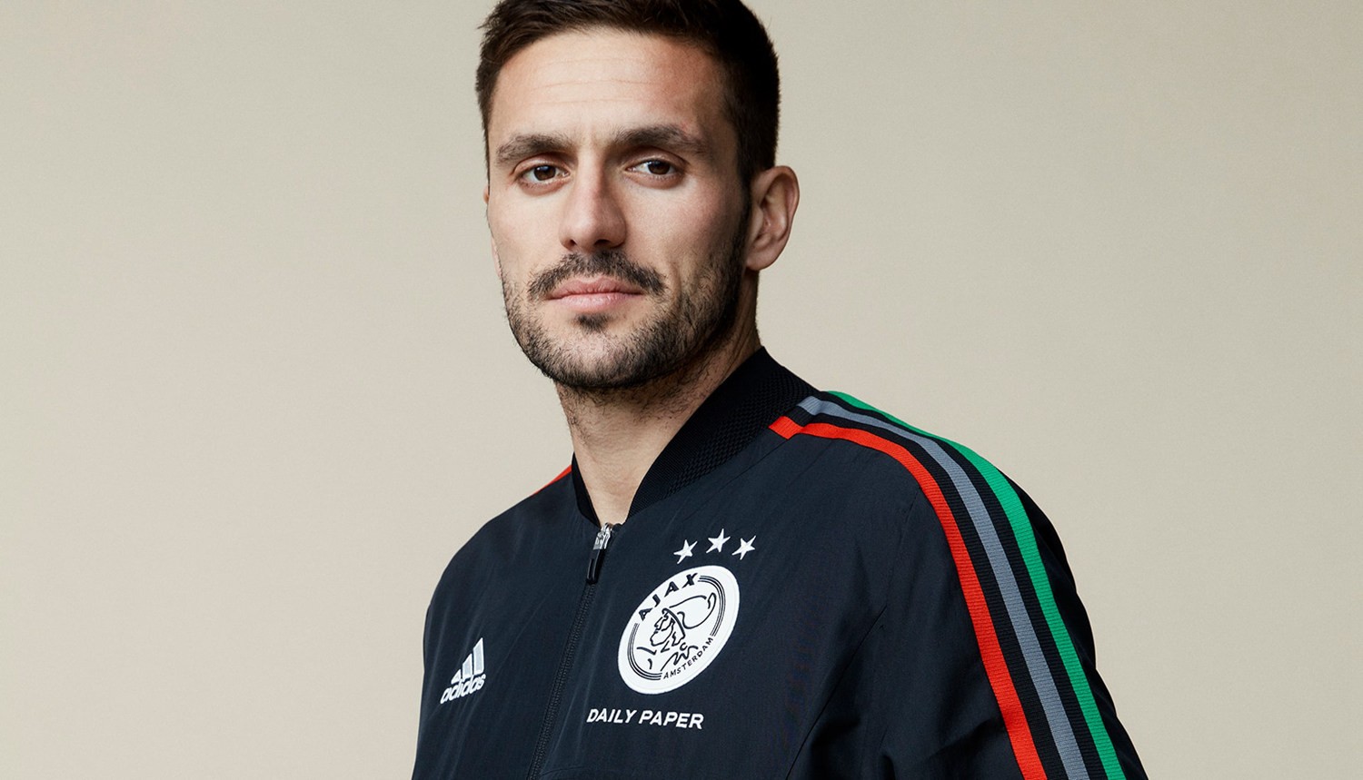 发跑卫在接 发跑卫在接