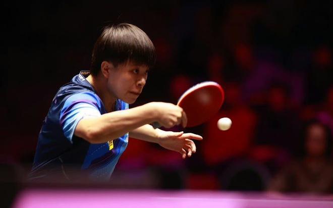 靠中的位置 靠中的位置